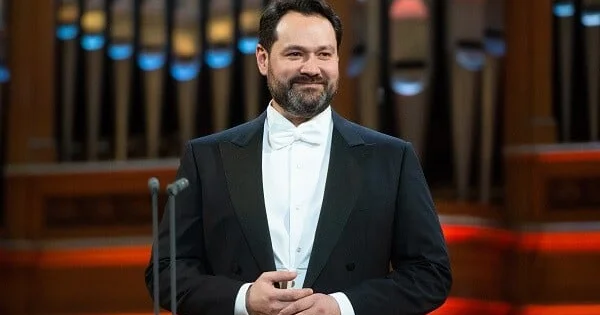 İtaliya türk əsilli məşhur ifaçının çıxışını ləğv etdi