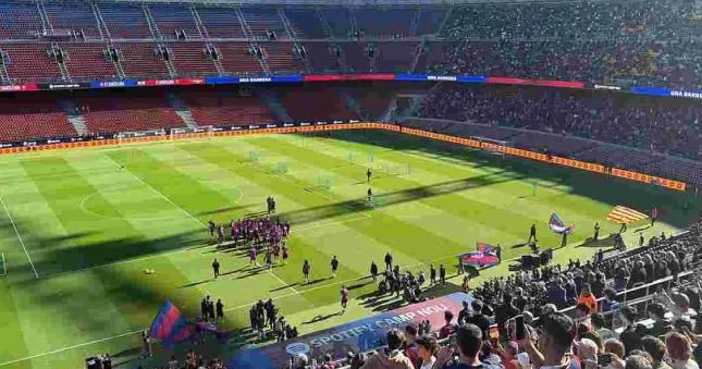 “Barselona” “Nou Kamp”a qayıtdı 894 gündən sonra