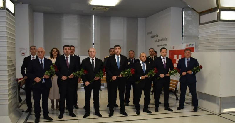 Yasamal ictimaiyyəti Zəfər Gününü qeyd edir Fotolar