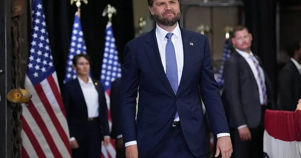 Трампın ABŞ prezidentliyinə mümkün varisinin adı açıqlandı