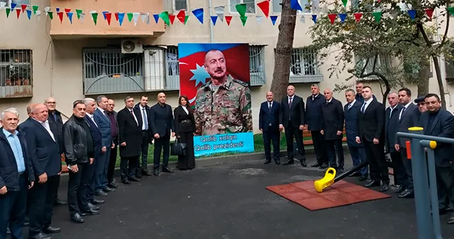 Nəsimidə Zəfər Günü münasibətilə “Abad həyət” sakinlərin istifadəsinə verildi Fotolar
