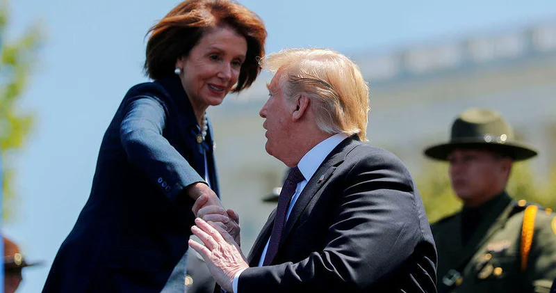 Трамп назвал Пелоси "политической халтурщицей"