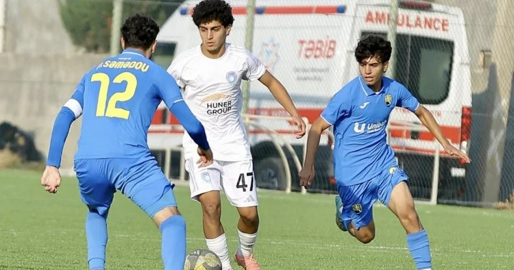 Turan Tovuz Kəpəz lə heç heçə etdi