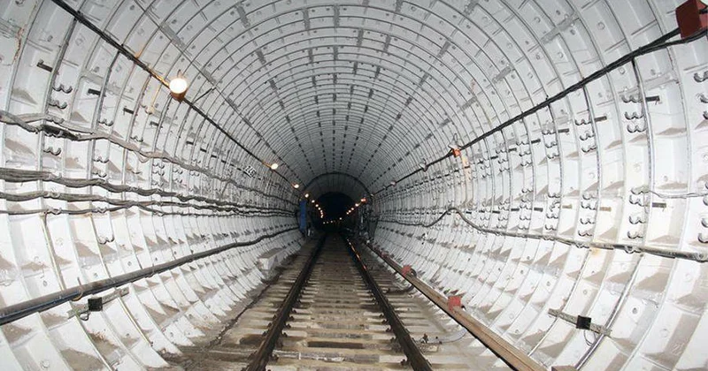 Новый разворотный тоннель появится у станции "Ичеришехер" ПОДРОБНОСТИ