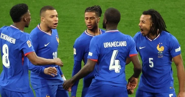 Удар по сборной Франции: Тчуамени пропустит матч с Азербайджаном из за травмы
