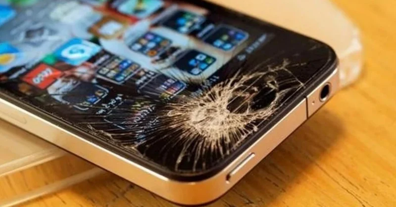 Telefon ekranındakı cızıqlardan bu üsullarla xilas ola bilərsiniz