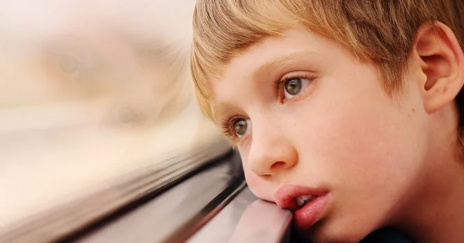 Autizmli uşaqlarla necə davranmaq lazımdır?