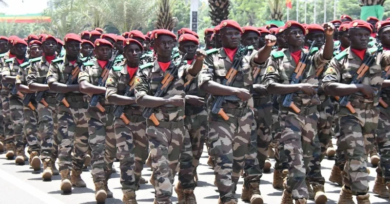 Fransa vətəndaşlarını Malini müvəqqəti tərk etməyi tövsiyə edib