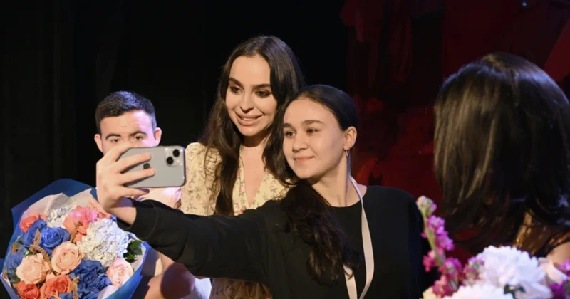 Leyla Əliyeva “Nə qədər kifayətdir?“ adlı inklüziv rəqs tamaşası ilə bağlı paylaşım edib VİDEO