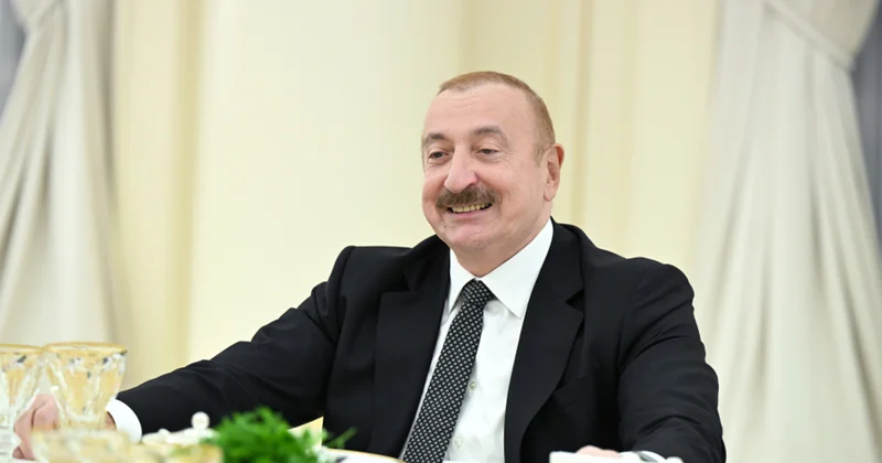 İlham Əliyev Şahbaz Şəriflə birgə nahar etdi Foto