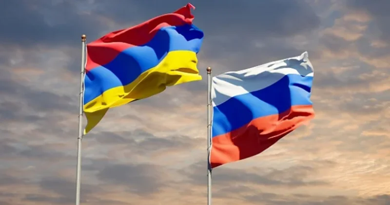 Ermənistanda Rusiyanın siyasi sistemi sıradan çıxarılır