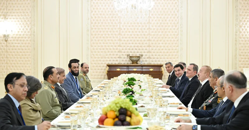 Состоялся совместный ужин Ильхама Алиева и Шахбаза Шарифа Minval Politika