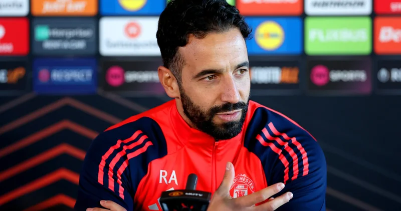 Premyer Liqada ayın baş məşqçisi məlum oldu