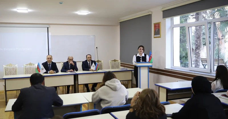 GDU da dövlət qulluğu ilə bağlı maarifləndirici seminar keçirilib