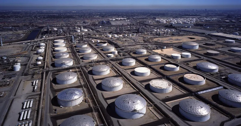 ABŞ ın kommersiya neft ehtiyatları 420 mln. bareli ötüb