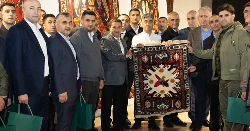 Ковёр Çələbi , сотканный в рамках проекта Карабах в узорах , передан в филиал Азербайджанского музея ковра в Шуше (ФОТО)