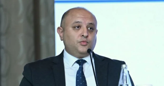 Kamran Həsənov: Yeni terminlərin dilimizə uyğunlaşdırılmasında medianın üzərinə böyük məsuliyyət düşür