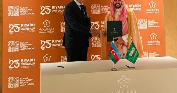 Fərid Qayıbov Əbdüləziz bin Turki Əl Feysəl Əl Səudla görüşüb