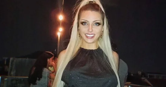 “Canlı Barbi” evdə ölü TAPILDI VİDEO