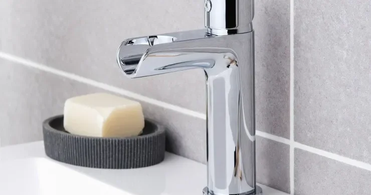 Vanna otağındakı və mətbəxdəki kranların parlaması üçün nə ilə silmək olar Təsirli üsul