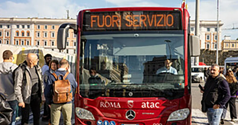 İtaliyada nəqliyyatçıların tətili gündəlik həyata mənfi təsir göstərib