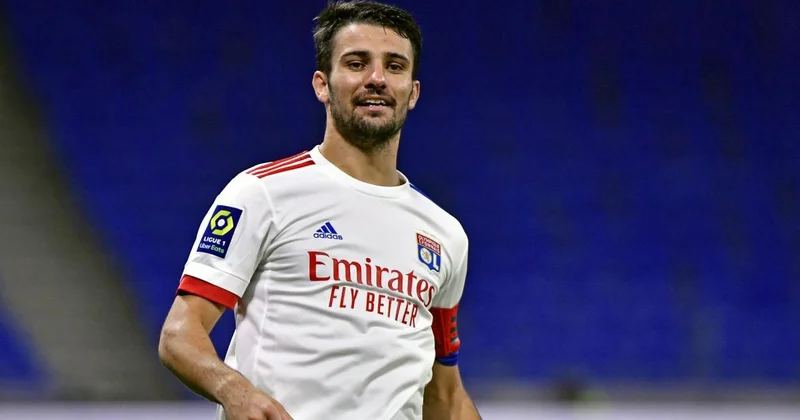 “Lion”un sabiq futbolçusu 31 yaşında karyerasını bitirdi