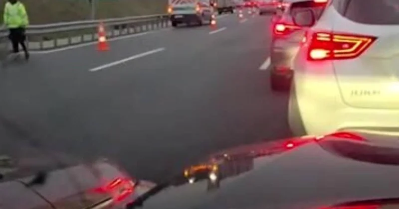 Tıxacda soldan girib qabağa düşmək istəyirdi, geri düşdü VİDEO