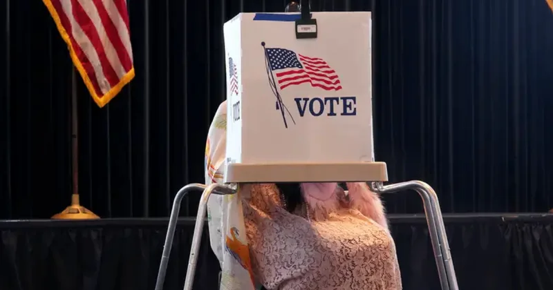 Демократы возвращают позиции