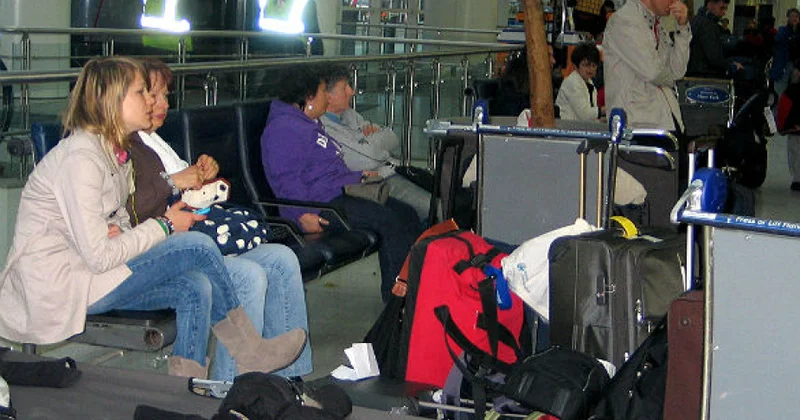 Tramp administrasiyası 80 minə yaxın qeyri immiqrasiya vizasını ləğv edib