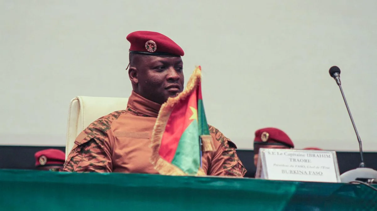 Burkina Fasoda hökumət istefaya göndərilib