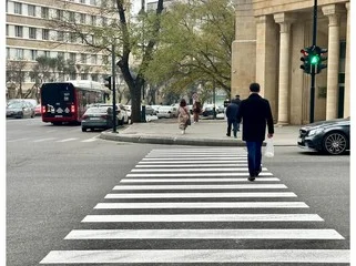 Bakıda daha bir ərazidə piyada keçidləri yenilənib