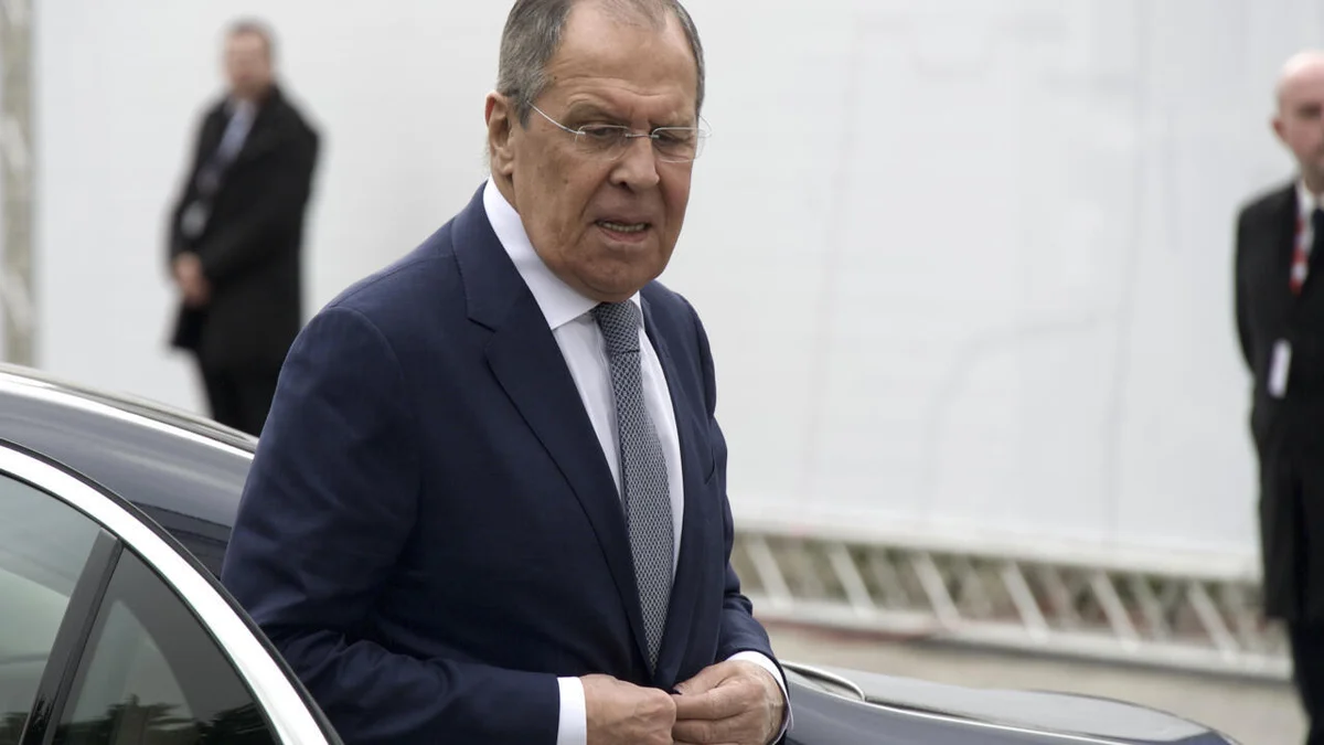 Lavrov Rusiya gəmilərinin Tartusdakı bazadan çıxarılmasını təkzib etdi