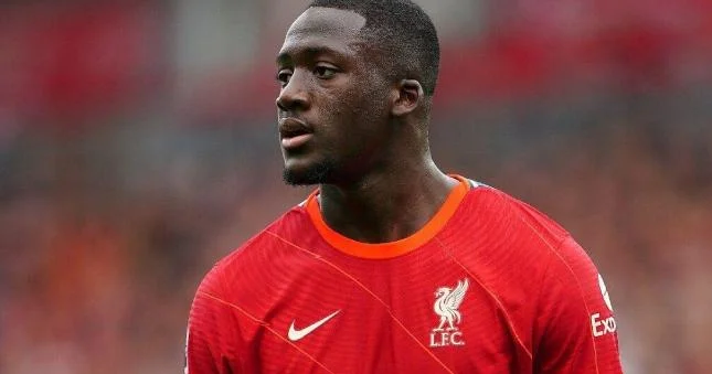 “Liverpul” Konate ilə sağollaşır?