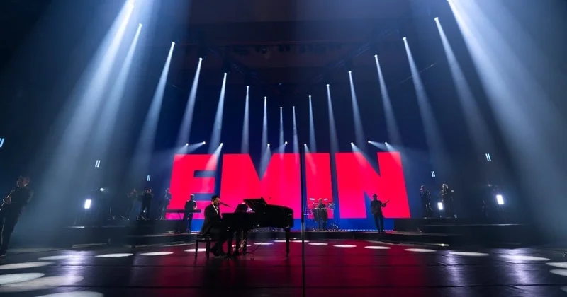 EMIN Bakıda ənənəvi qış konserti ilə səhnəni fəth etd FOTO/VİDEO