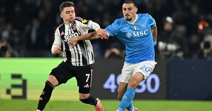 Дубль Хойлунда помог Наполи переиграть Ювентус в матче 14 го тура Серии А