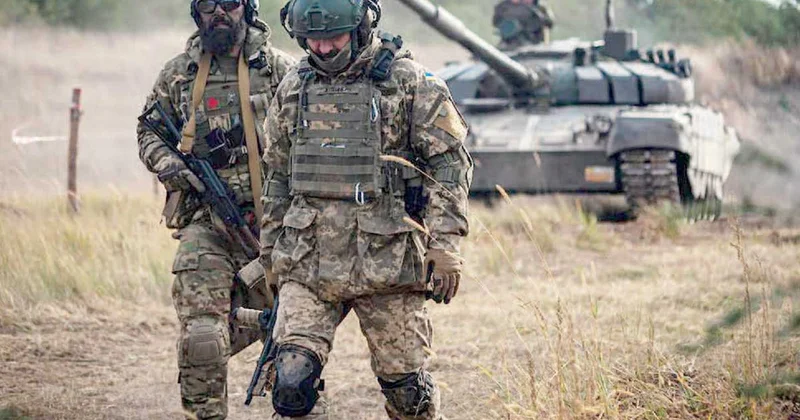 NYT: Rusiya cəbhədə bir neçə istiqamətdə irəliləyir, Ukraynanın gələcəyi çox qaranlıq görünür