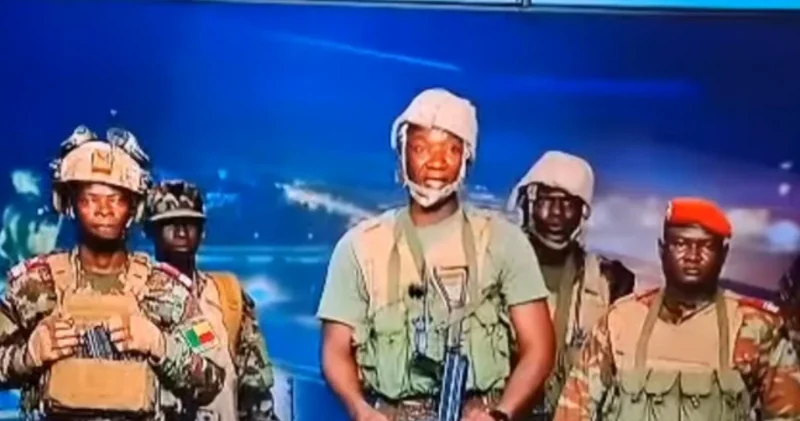 Benində hərbi çevrilişlə bağlı iddialar Prezidentdən açıqlama