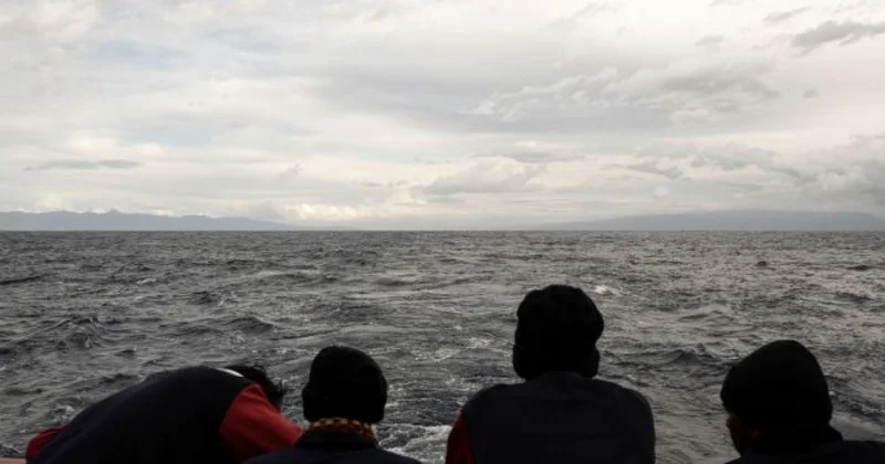 18 погибших на дрейфующей лодке