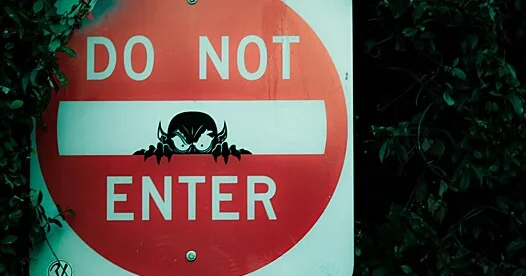 Orta əsrlər kilsəsinin Tritonları qadağan etməsi doğrudurmu?