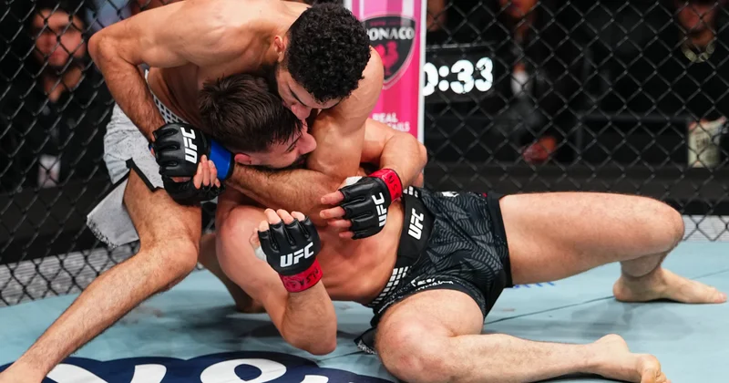 Назима Садыхова нокаутировали в Лас Вегасе Первое поражение за 7 лет; фото, видео