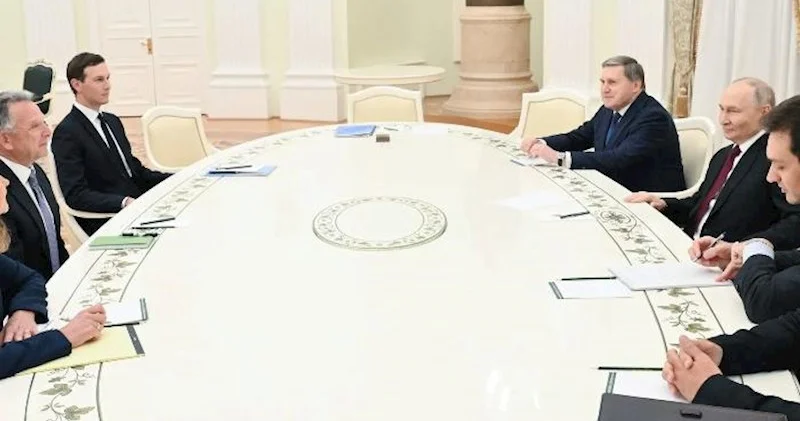 Putin Trampın kürəkəninə heyran qalıb Yuri Uşakov