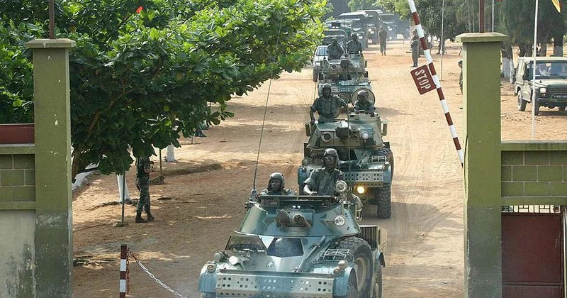 В Бенине мятежники атаковали президентский дворец