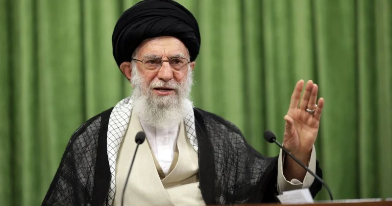 Xameneidən məcburi hicabla bağlı AÇIQLAMA