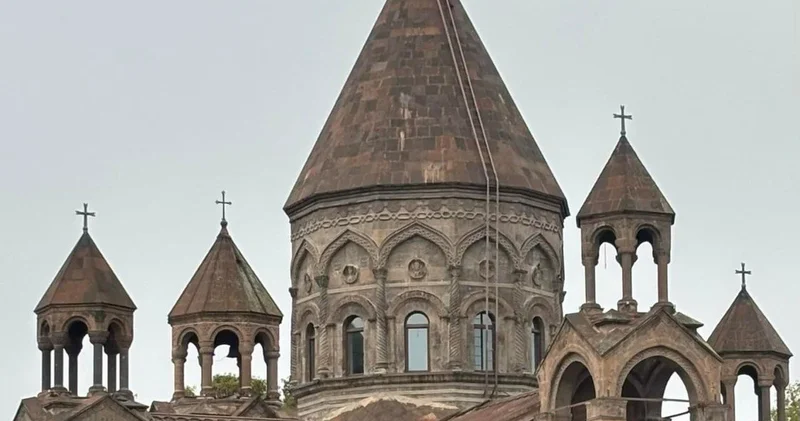 Erməni din xadimlərinin görüşü təxirə salındı Eçmiədzin səbəbi açıqladı