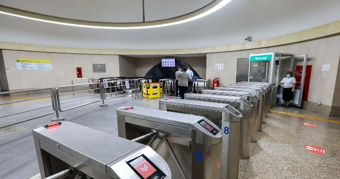 Bakıda metrodan istifadə edənlərin sayı azalıb