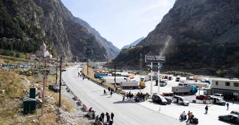 Gürcüstandan Rusiyaya ağır yük daşımaları dayandırıldı