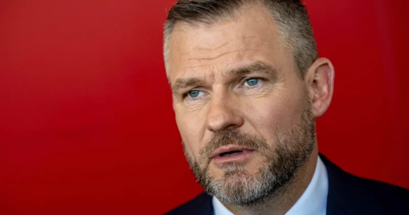 Slovakiya prezidenti Ukraynanın “Mirotvorets“ bazasına daxil edildi