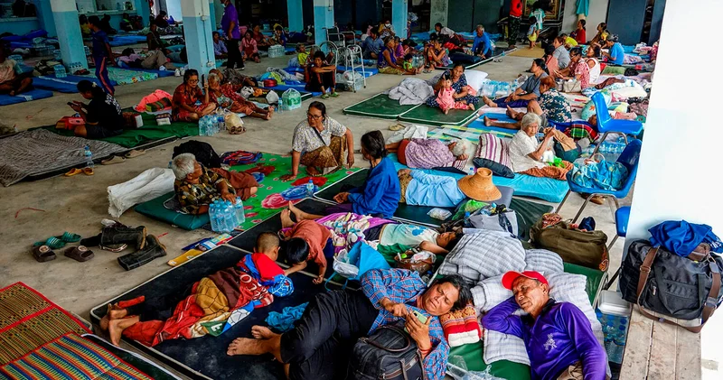 Tailand toqquşmalardan sonra sakinləri təxliyə edir