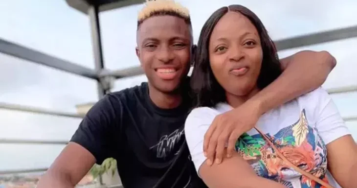 Osimhenin bacısı: “Yeddi nəfər bir otaqda yaşayır və orada yatırdıq”