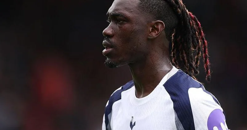 Bissouma qalmaqala səbəb oldu, müqaviləsi ləğv edilə bilər